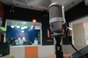 microphone, i am a student, radio-1562354.jpg